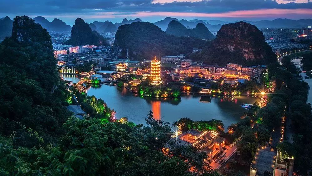 广西，亲爱的听众朋友们